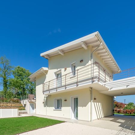 Luxury Villas Gardenia With Private Pool Padenghe sul Garda Bagian luar foto