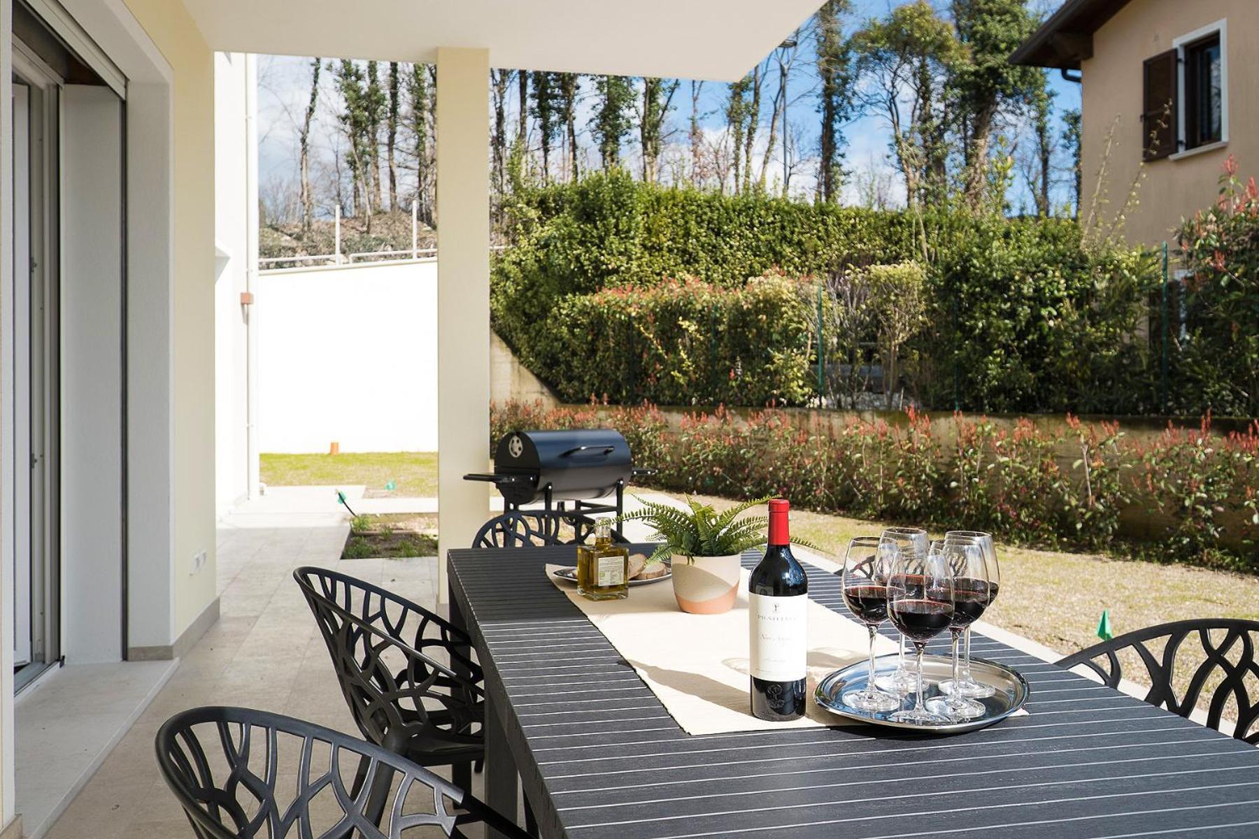 Luxury Villas Gardenia With Private Pool Padenghe sul Garda Bagian luar foto