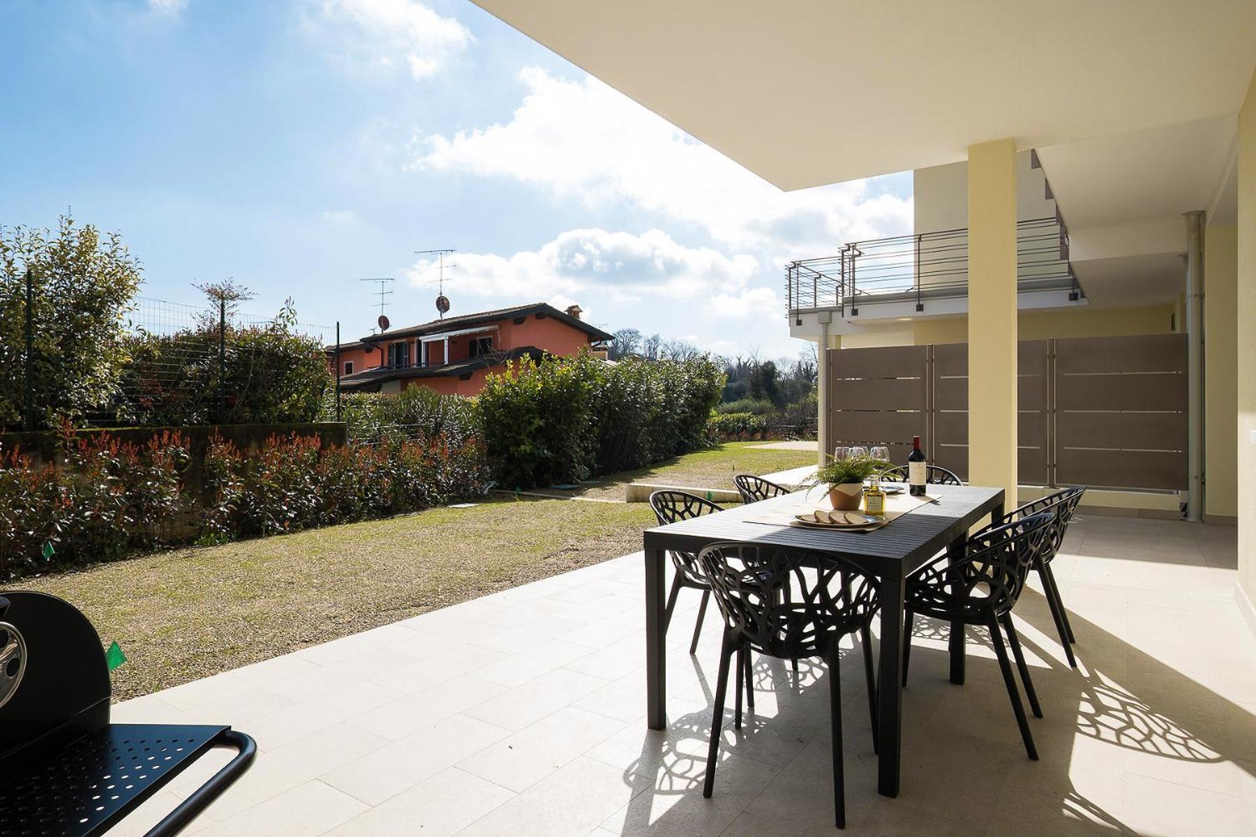 Luxury Villas Gardenia With Private Pool Padenghe sul Garda Bagian luar foto
