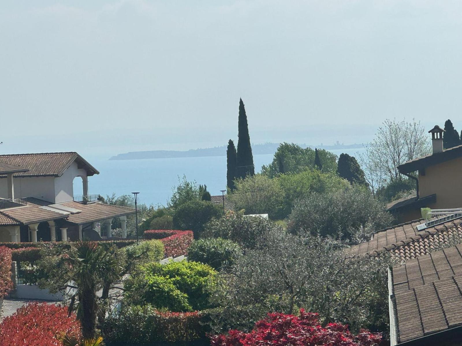 Luxury Villas Gardenia With Private Pool Padenghe sul Garda Bagian luar foto