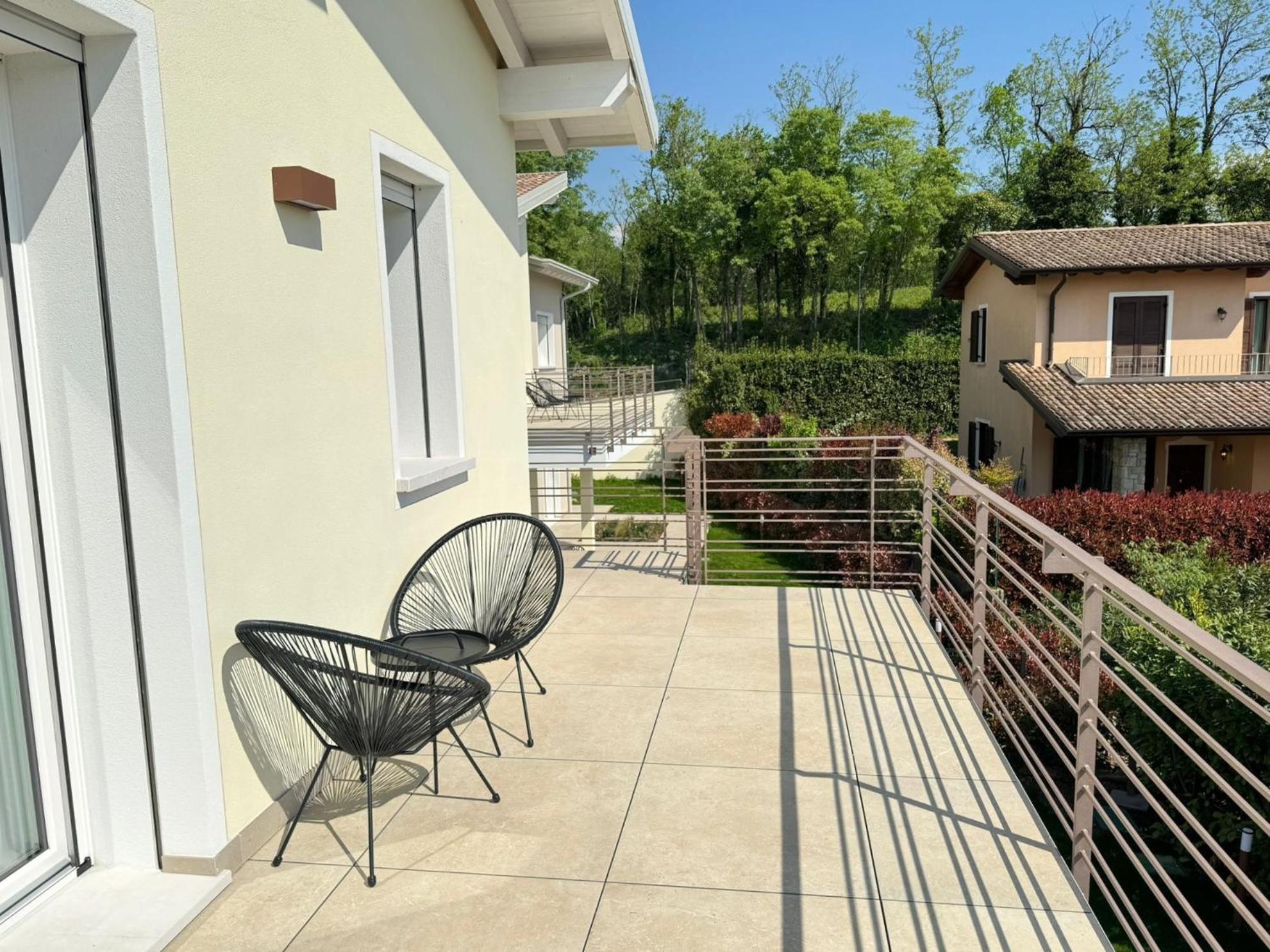 Luxury Villas Gardenia With Private Pool Padenghe sul Garda Bagian luar foto