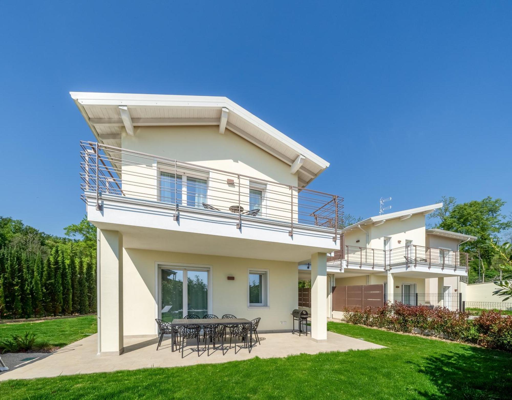 Luxury Villas Gardenia With Private Pool Padenghe sul Garda Bagian luar foto